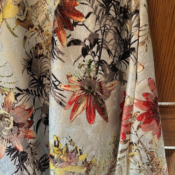 Gracia Floral and Gold A-Line Dress - Picture 12 of 16